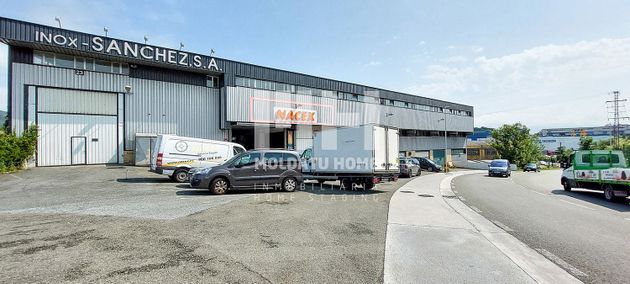 Foto 1 de Nave en venta en Pinar - Anaka - Belaskoenea de 2300 m²
