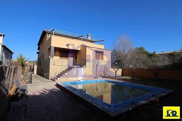 Foto 1 de Chalet en venta en Fuensanta - Universidad de 4 habitaciones con terraza y piscina