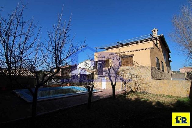 Foto 2 de Chalet en venta en Fuensanta - Universidad de 4 habitaciones con terraza y piscina