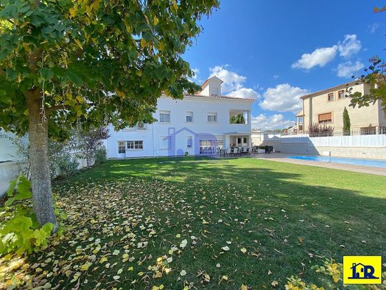Foto 2 de Casa adossada en venda a Chillarón de Cuenca de 6 habitacions amb terrassa i piscina
