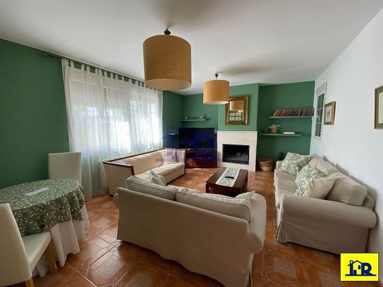 Foto 1 de Casa adosada en venta en Chillarón de Cuenca de 6 habitaciones con terraza y piscina