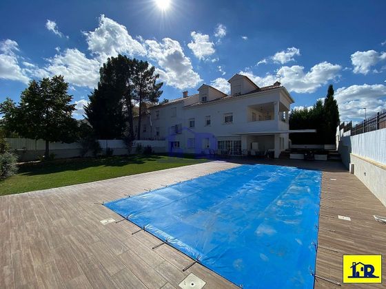 Foto 1 de Casa adosada en venta en Chillarón de Cuenca de 6 habitaciones con terraza y piscina