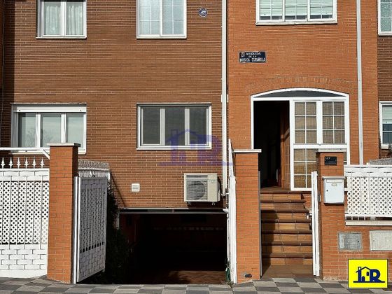 Foto 2 de Casa en venda a San Fernando - Carretera de Valencia de 3 habitacions amb garatge i balcó