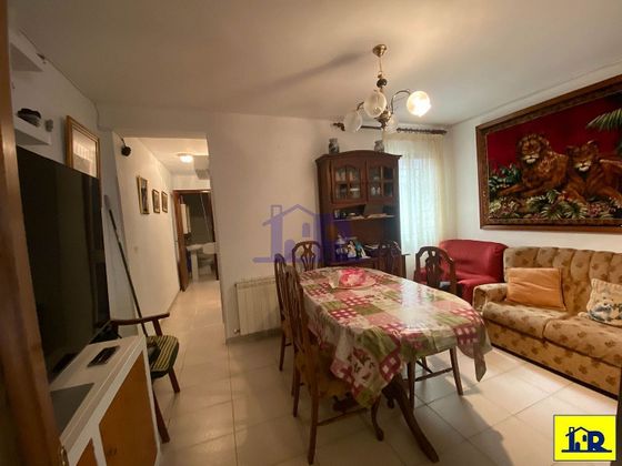 Foto 1 de Casa en venda a Reyes Católicos - Paseo San Antonio de 3 habitacions amb calefacció