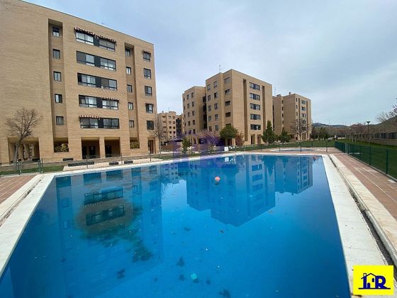 Foto 2 de Venta de piso en Alameda de 3 habitaciones con terraza y piscina