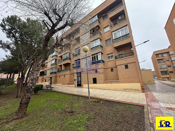 Foto 2 de Venta de piso en San Fernando - Carretera de Valencia de 4 habitaciones con terraza y garaje