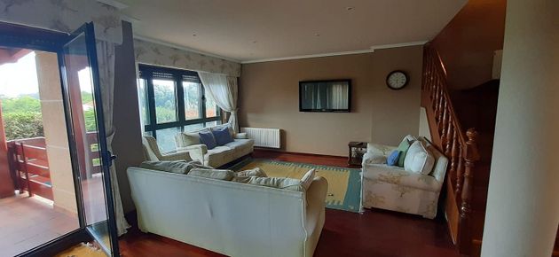 Foto 1 de Venta de casa adosada en Nigrán de 4 habitaciones con terraza y piscina