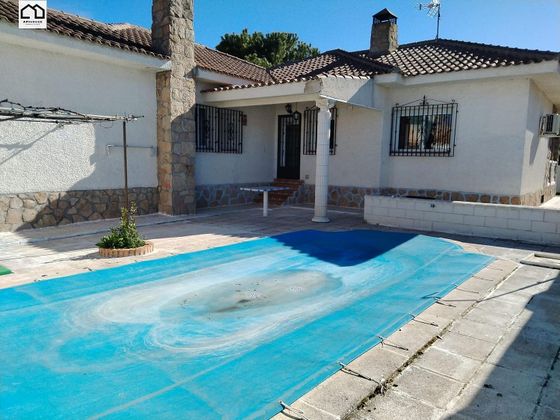 Foto 1 de Xalet en venda a calle Adolfo Fernandez Santos de 5 habitacions amb terrassa i piscina