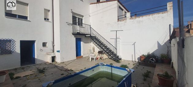 Foto 2 de Casa en venda a Navalucillos (Los) de 4 habitacions amb jardí