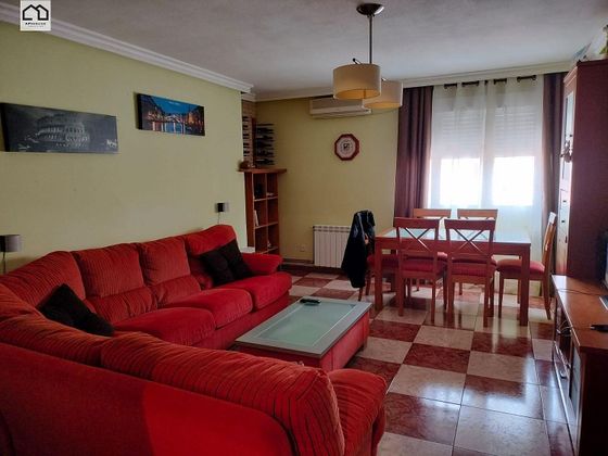 Foto 2 de Piso en alquiler en Carretera de Córdoba - Libertad de 3 habitaciones con garaje y aire acondicionado