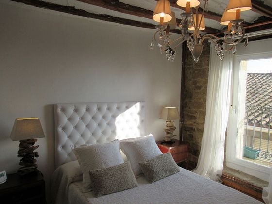 Foto 1 de Casa en venda a calle El Pez de 4 habitacions amb balcó i calefacció