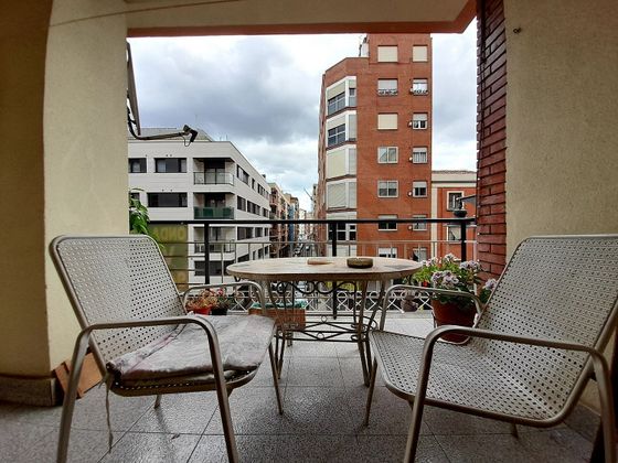 Foto 2 de Pis en venda a Oeste de 5 habitacions amb terrassa i balcó