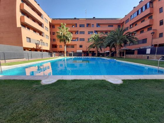 Foto 1 de Pis en venda a Lardero de 2 habitacions amb terrassa i piscina