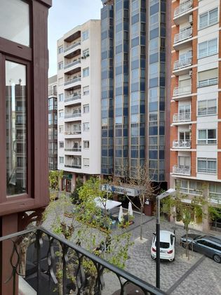 Foto 2 de Piso en venta en calle Bretón de Los Herreros de 2 habitaciones con balcón