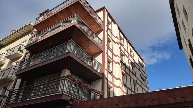 Foto 1 de Pis en venda a Zarautz de 4 habitacions amb terrassa i balcó