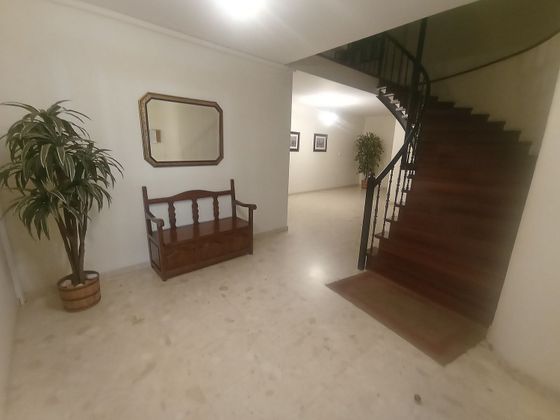 Foto 2 de Pis en venda a calle Eduardo Pondal de 4 habitacions amb balcó i ascensor