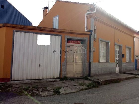 Foto 1 de Casa en venta en Pobra do Caramiñal (A) de 4 habitaciones con terraza y garaje