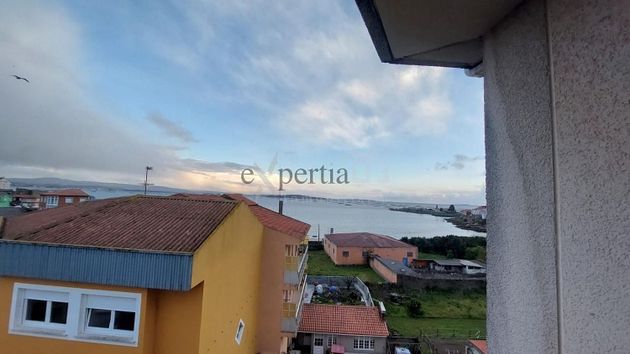 Foto 2 de Pis en venda a Boiro de 3 habitacions amb garatge i balcó