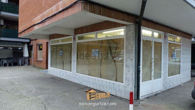 Foto 1 de Alquiler de local en calle Urbitarte Auzoa Auzoa de 75 m²