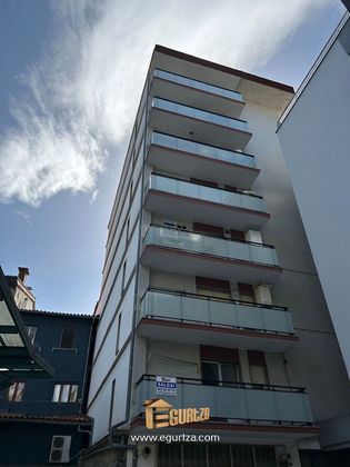 Foto 1 de Piso en venta en calle Goiko de 3 habitaciones con balcón y calefacción