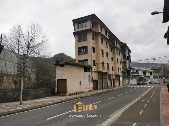Foto 1 de Pis en venda a calle Artzubia Etorbidea de 3 habitacions amb balcó i calefacció