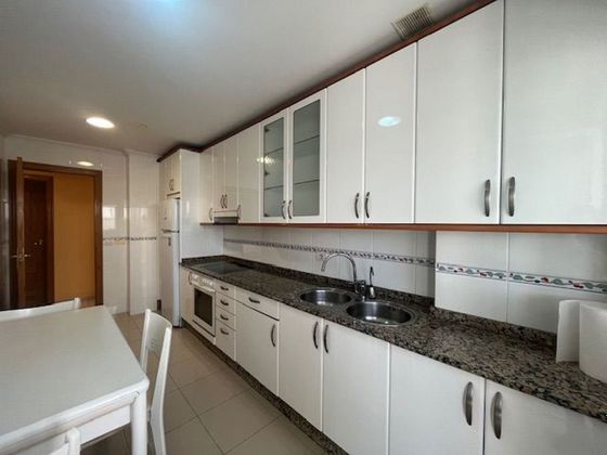 Foto 2 de Pis en venda a avenida Terra Chá de 2 habitacions amb terrassa i garatge