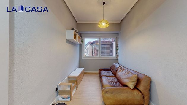 Foto 1 de Venta de piso en Centro - Desierto - Arrontegi de 2 habitaciones y 62 m²