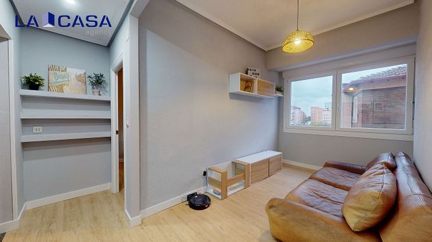 Foto 2 de Venta de piso en Centro - Desierto - Arrontegi de 2 habitaciones y 62 m²