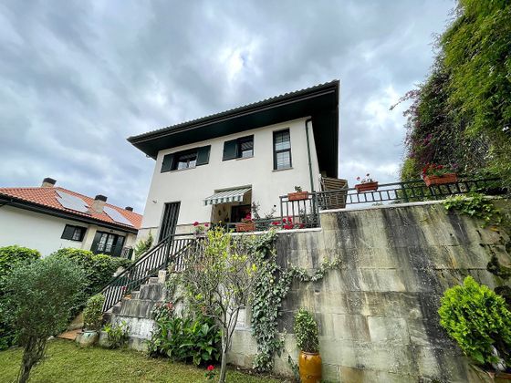 Foto 1 de Casa en venta en barrio El Prado de 4 habitaciones con terraza y jardín