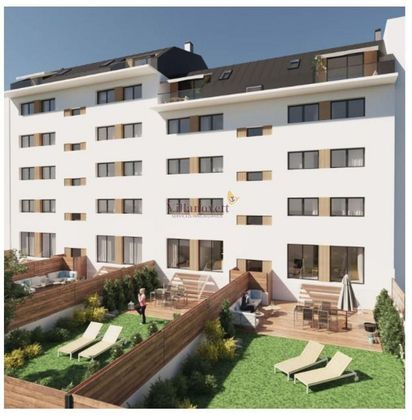 Foto 1 de Pis en venda a Praza España - Casablanca de 3 habitacions amb terrassa i garatge