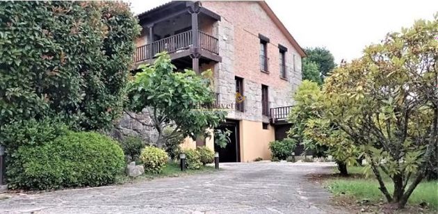 Foto 1 de Xalet en venda a Mondariz-Balneario de 4 habitacions amb terrassa i piscina