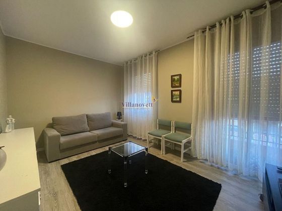Foto 1 de Piso en alquiler en Cabral - Candeán de 3 habitaciones con muebles y balcón