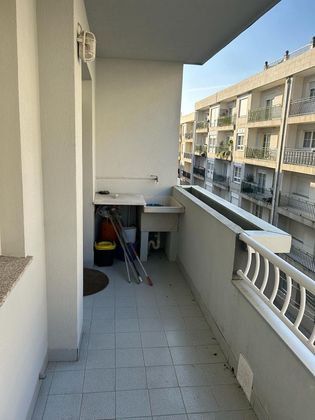 Foto 2 de Venta de piso en Boiro de 3 habitaciones con garaje y ascensor