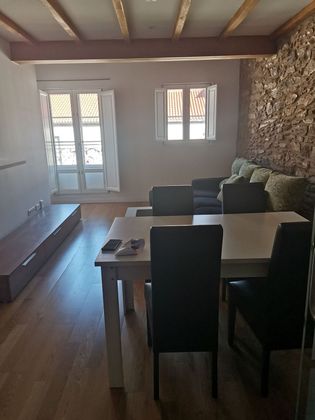 Foto 2 de Dúplex en alquiler en Ensanche - Sar de 2 habitaciones con muebles y balcón