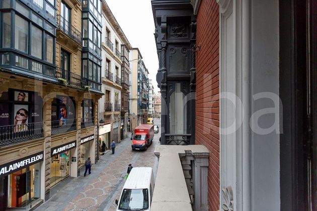 Foto 2 de Pis en venda a calle Del Correo de 8 habitacions amb terrassa i balcó