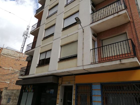 Foto 1 de Venta de piso en Almansa de 3 habitaciones con balcón y calefacción