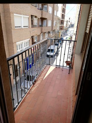 Foto 2 de Venta de piso en Almansa de 3 habitaciones con balcón y calefacción
