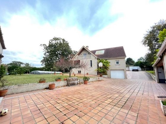 Foto 1 de Casa adossada en venda a Cornazo - Rubianes de 6 habitacions amb terrassa i piscina