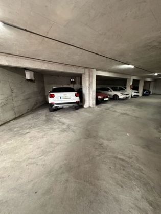Foto 1 de Venta de garaje en Teis de 250 m²
