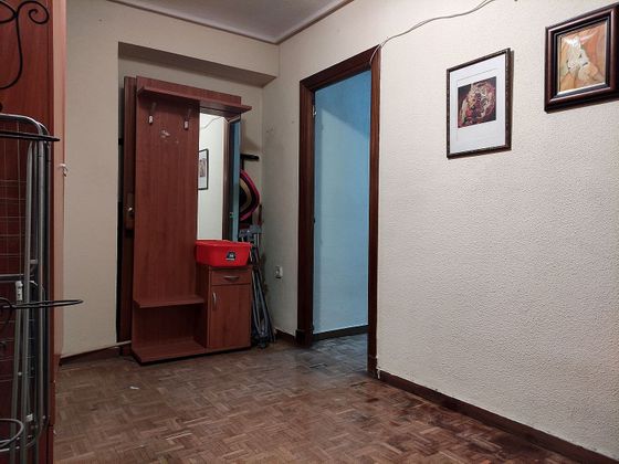 Foto 2 de Venta de piso en Centro - Salamanca de 5 habitaciones con balcón y calefacción