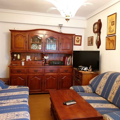 Foto 2 de Venta de piso en Delicias - San Isidro de 3 habitaciones con balcón y calefacción