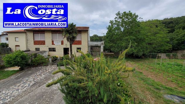 Foto 2 de Casa en venda a barrio Arnuero de 6 habitacions amb terrassa i garatge