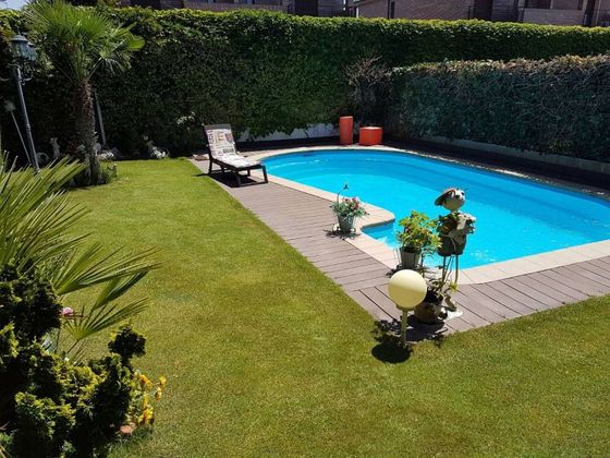 Foto 1 de Casa en venta en Cabrerizos de 4 habitaciones con terraza y piscina