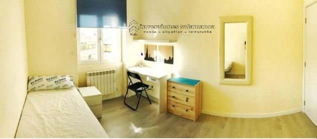 Foto 2 de Ático en alquiler en Hospitales - Campus de 5 habitaciones con muebles y calefacción