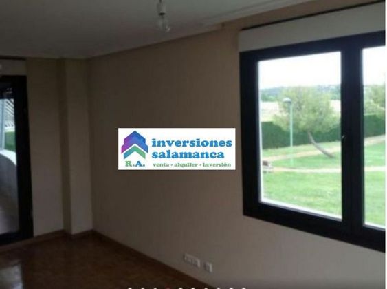 Foto 2 de Pis en venda a Villamayor de 3 habitacions amb terrassa i garatge