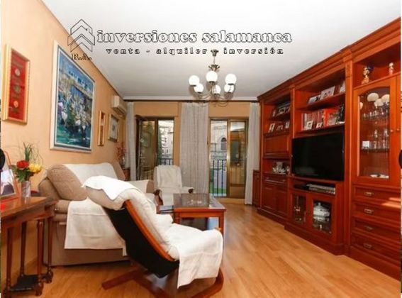 Foto 2 de Xalet en venda a Canalejas - Gran Vía de 4 habitacions amb terrassa i garatge