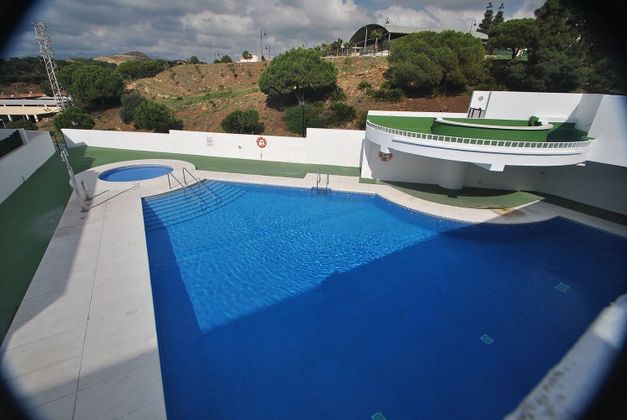 Foto 1 de Casa adosada en venta en calle Araijanal de 3 habitaciones con terraza y piscina