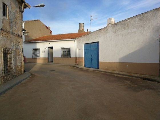 Foto 1 de Chalet en venta en Villagarcía del Llano de 3 habitaciones con calefacción