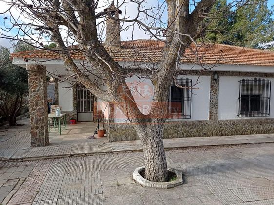 Foto 1 de Venta de chalet en Pedro Lamata - San Pedro Mortero de 4 habitaciones con piscina y jardín