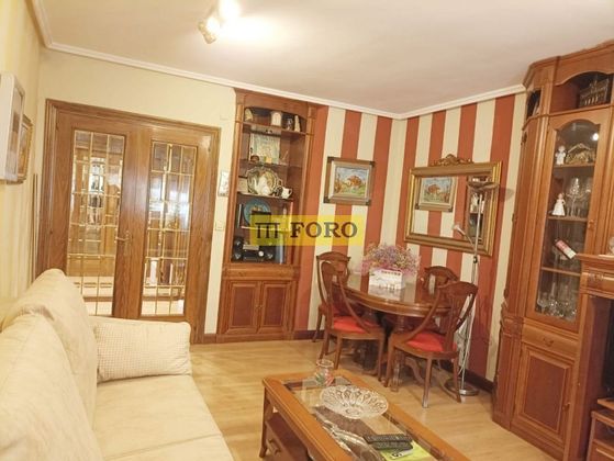 Foto 2 de Pis en venda a Miranda de Ebro de 3 habitacions amb terrassa i balcó